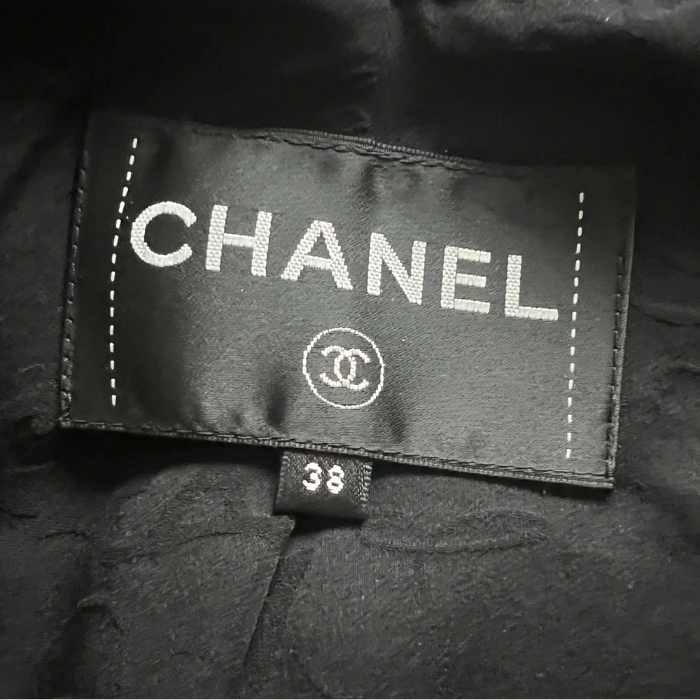 CHANEL Iridescent Tweed Black Zip Crop Jacket NEW - 38 / 2